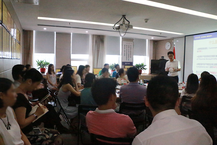 離岸.jpg 離岸.jpg